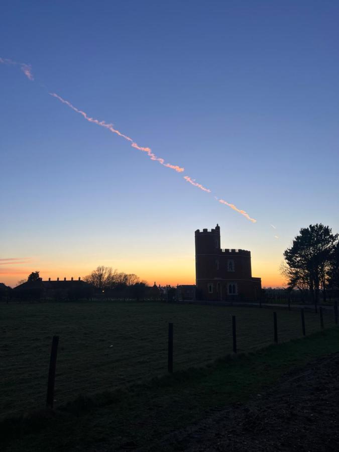 South Lodge, St Osyth Priory Saint Osyth Exterior photo